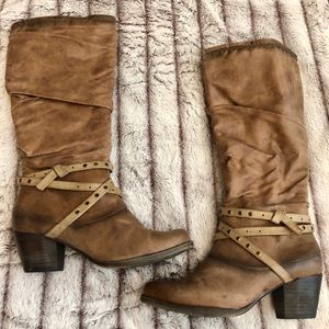 Size 7 Bare Traps knee high boots